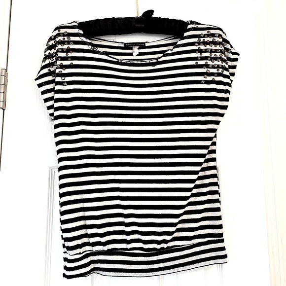 Forever 21 Striped top with silver & gold studs Size small - Picture 4 of 4